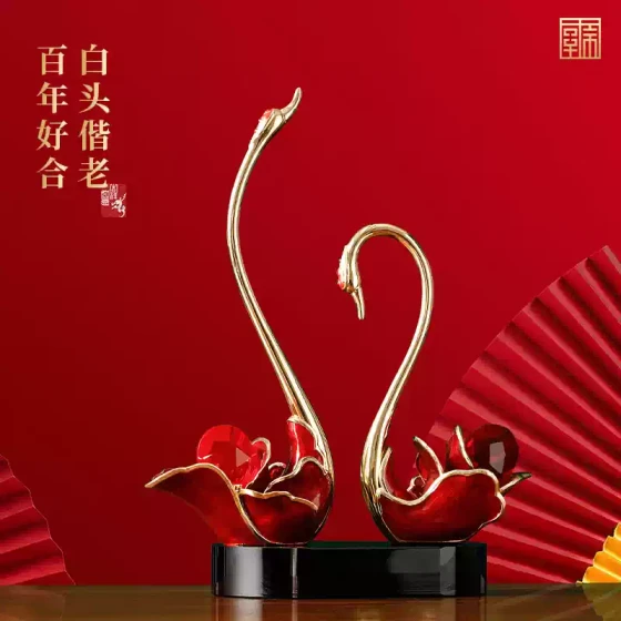 珐琅彩百年好合天鹅摆件一对高档结婚礼物送新人闺蜜婚房装饰布置